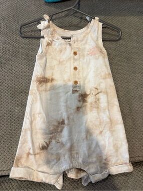 Neutral Tie-Dye Sleeveless One-Piece Romper for Kids